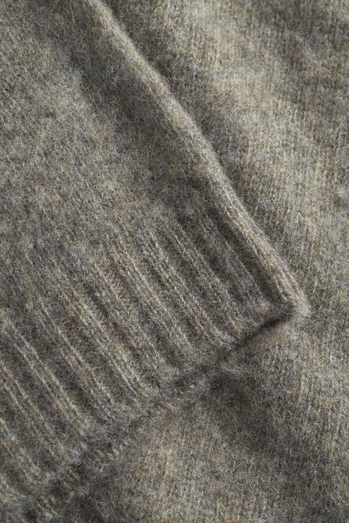 Birnir Brushed Lambswool