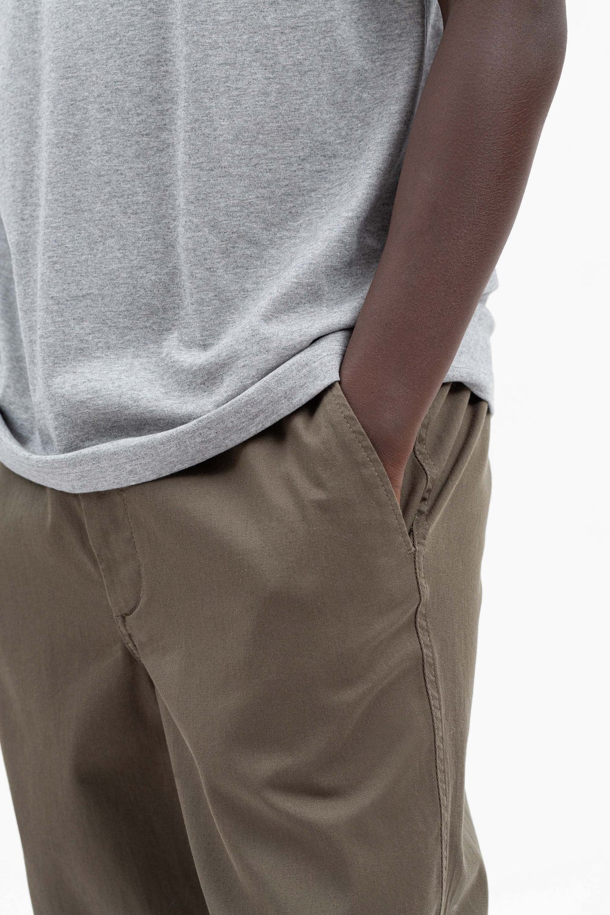 Ezra Relaxed Organic Stretch Twill Trouser