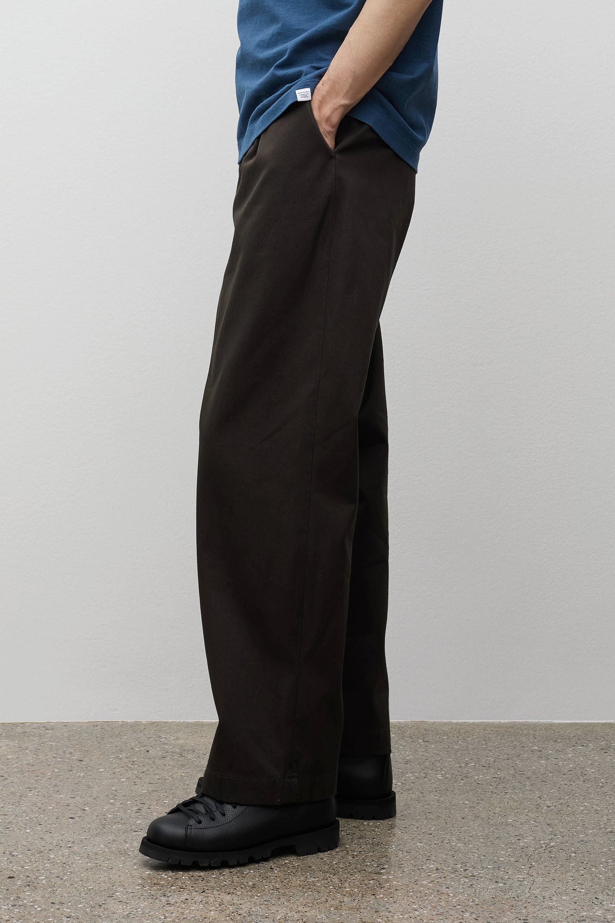 Volda Pleated Cotton Twill Trouser