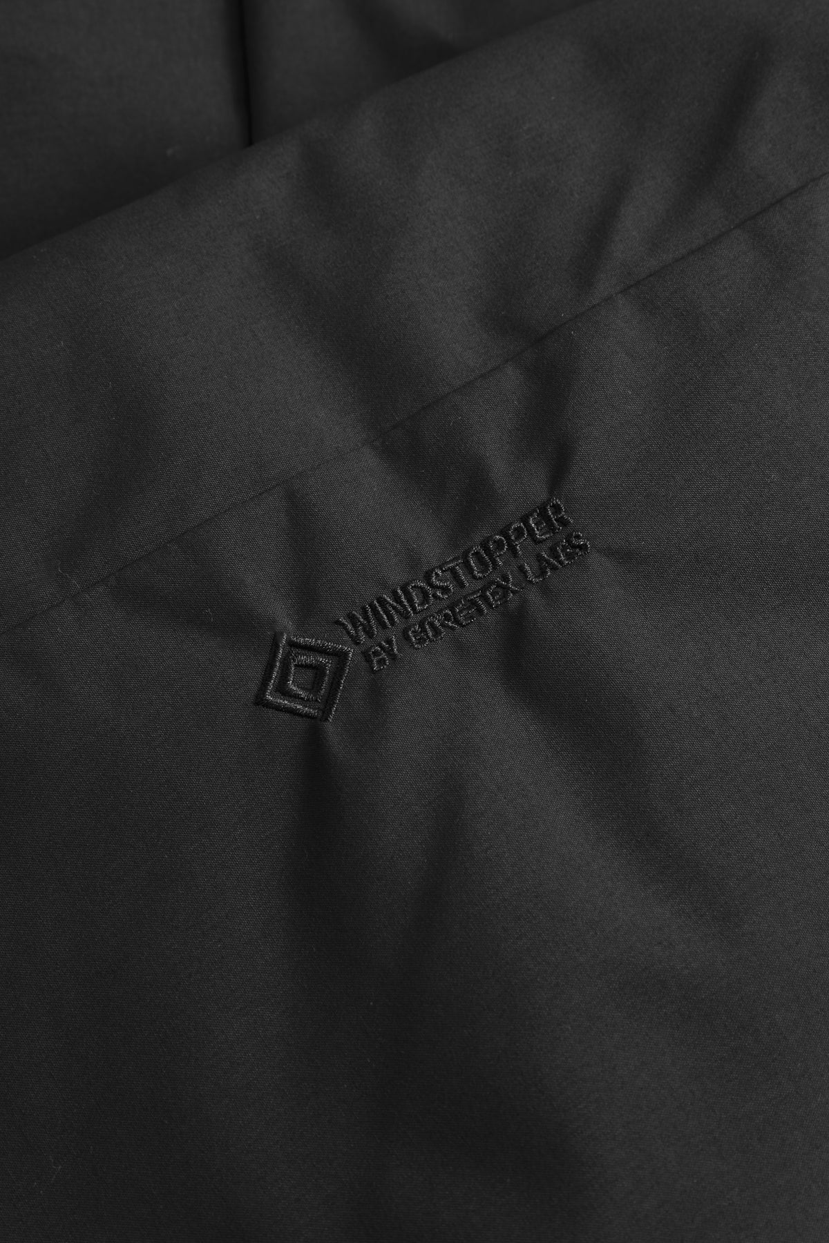 Vargo 2.0 Gore-Tex Windstopper Hooded Raglan Mac